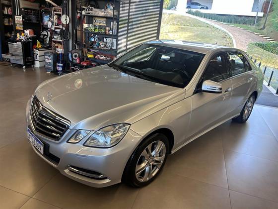 MERCEDES-BENZ E 500 5.5 GUARD VR4 V8 GASOLINA 4P AUTOMÁTICO MERCEDES-BENZ E 500 5.5 GUARD VR4 V8 GASOLINA 4P AUTOMÁTICO